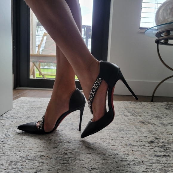 Christian Louboutin - Picture 7 of 7